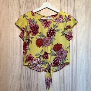 Adorable yellow floral top